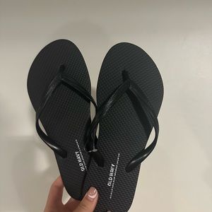 Old Navy Flip Flops Sizes 6-10 (50 Pairs)